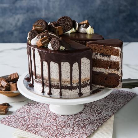 How much should I fill between cake layers?